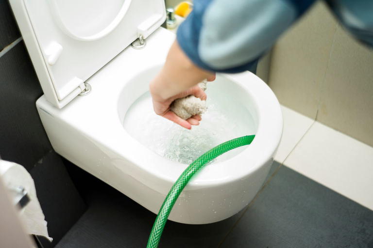 Que faire en cas de problème d’évacuation WC (lorsque votre WC se vide mal) ?